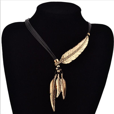 K-FASHION VINTAGE FEATHER STYLE PENDANT - Wolrdiscounts